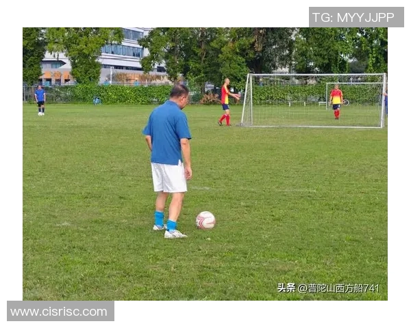 足球明星在赛场上的帅气过人瞬间展现他们的风采与魅力